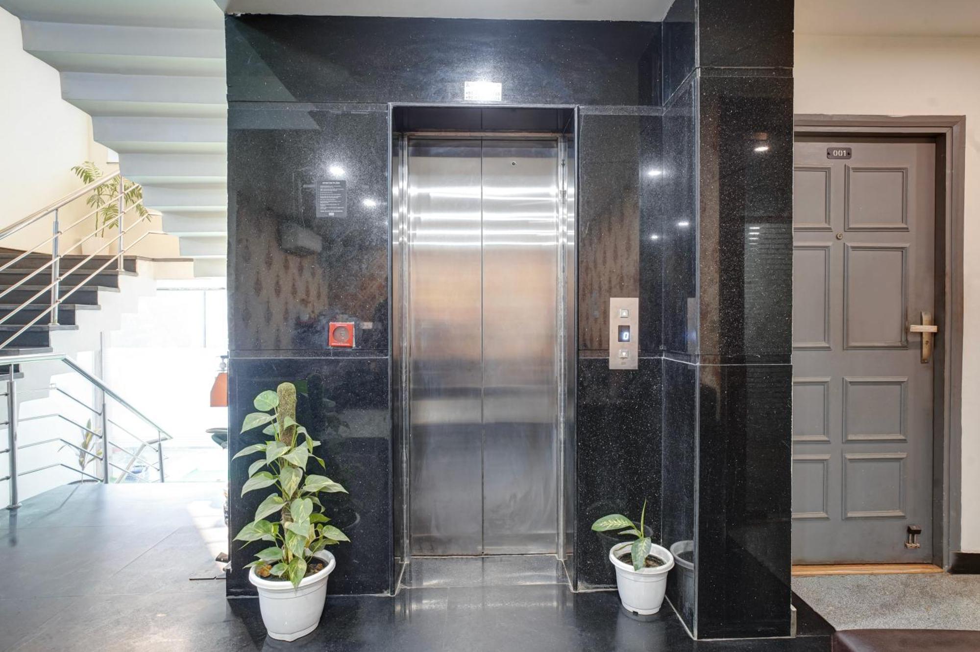 Hotel Noida Express Dış mekan fotoğraf